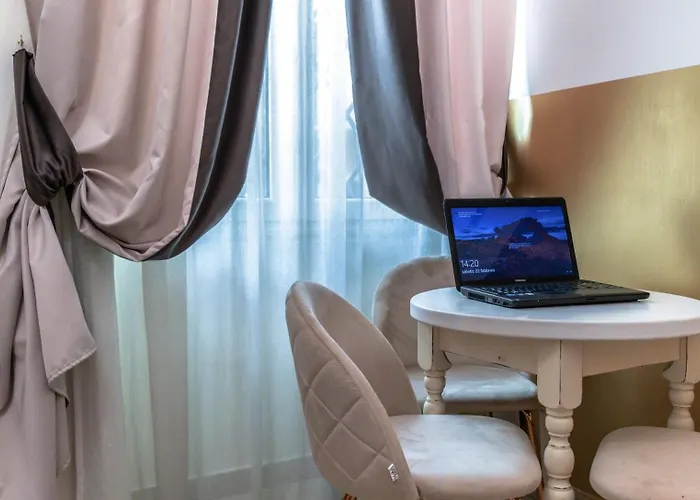 Le Clarisse Pantheon