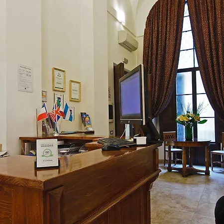 Le Clarisse Pantheon Hotel