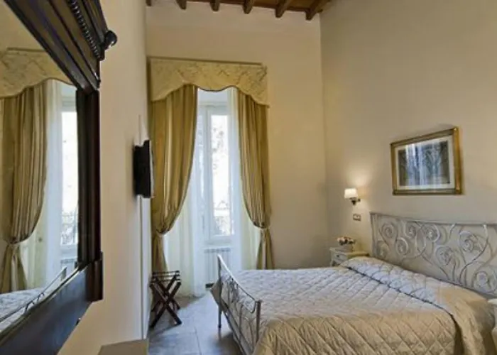 Le Clarisse Pantheon