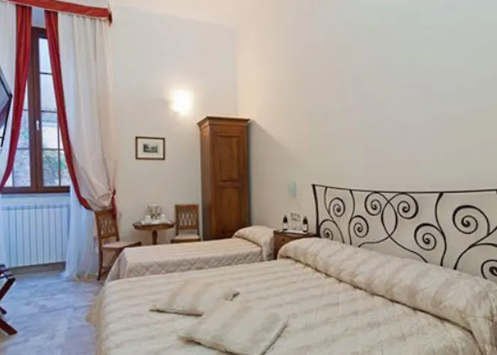 Hotel Le Clarisse Pantheon 3*