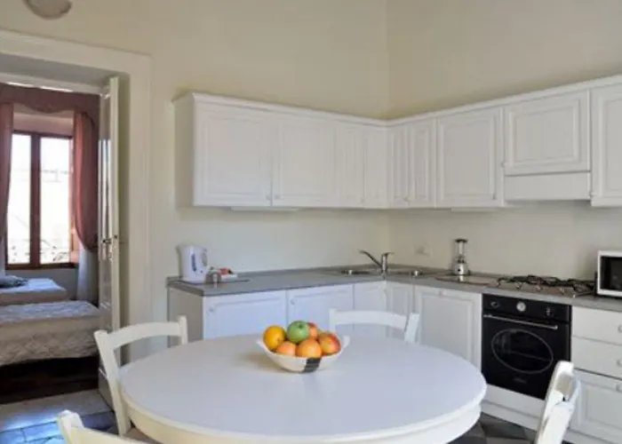 Le Clarisse Pantheon