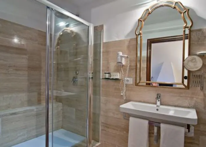 Le Clarisse Pantheon Hotel 3*