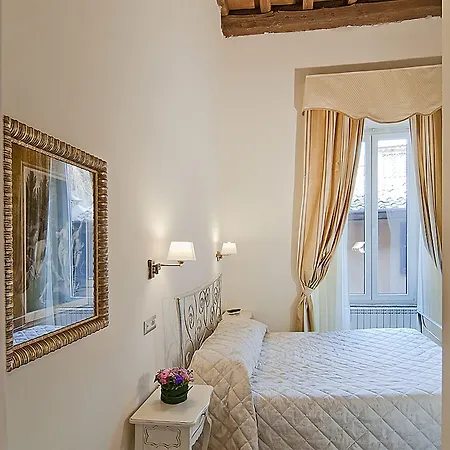 Le Clarisse Pantheon 3* Rom