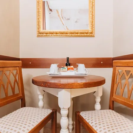 Le Clarisse Al Pantheon Hotel Roma