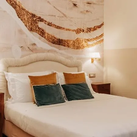 Le Clarisse Al Pantheon Hotel